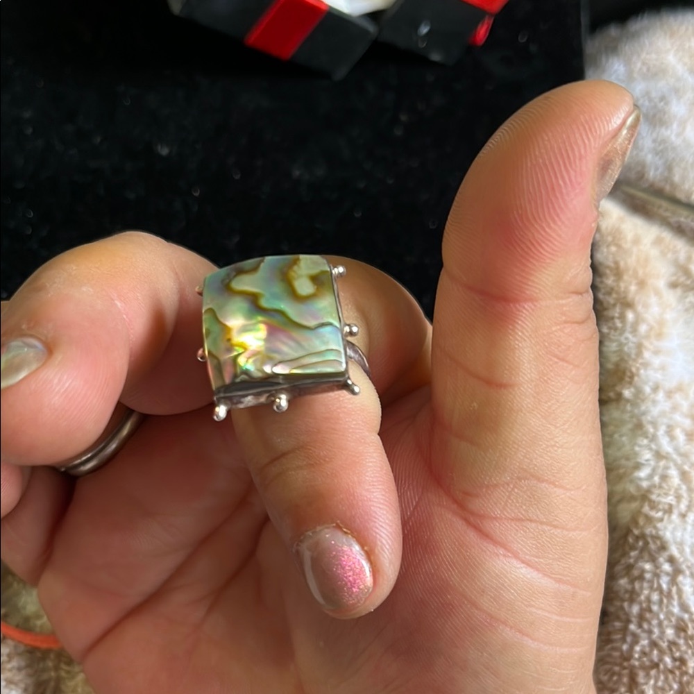 Green And Silver Solitaire Ring With Iridescent S… - image 8